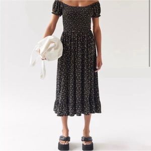 Urban outfitters Tessie smocked puff sleeve dress